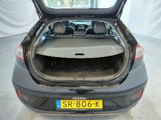 Hyundai Ioniq Premium EV picture 28