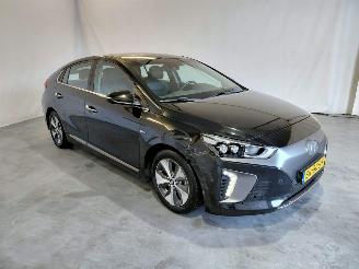 Hyundai Ioniq Premium EV picture 3