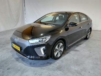 Vaurioauto  passenger cars Hyundai Ioniq Premium EV 2018/5