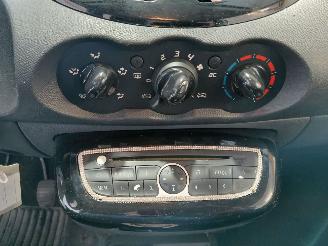 Renault Twingo 1.2-16V Night en Day picture 26