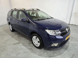 krockskadad bil auto Dacia Logan MCV 0.9 TCe Laureate 2017/5