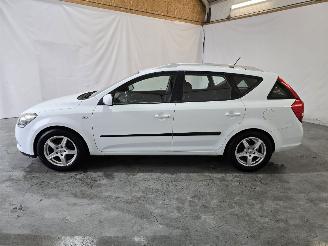 Kia Cee d 1.4 CVVT Navigator Plus Pack picture 4