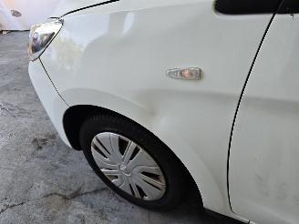 Mitsubishi Space-star 1.0 Cool+ picture 12