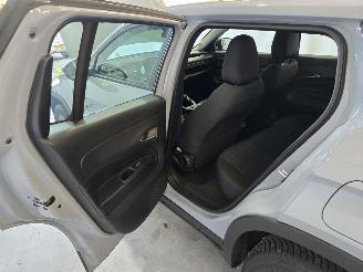 Jeep Avenger Longitude 54 kWh picture 21