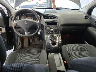 Peugeot 5008 1.6 THP Blue Lease Executive 7p. picture 20