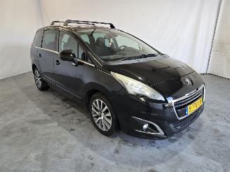 Coche accidentado Peugeot 5008 1.6 THP Blue Lease Executive 7p. 2014/4