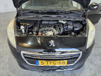 Peugeot 5008 1.6 THP Blue Lease Executive 7p. picture 10