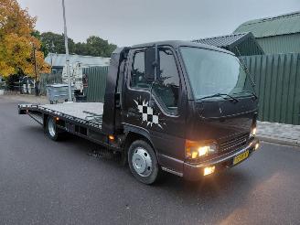 uszkodzony samochody ciężarowe Isuzu  2.8 NPR 55 L 2002/3