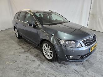 Schadeauto Skoda Octavia 1.6 TDI Greentech Style Businessline 2015/12
