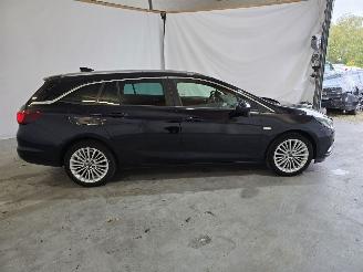 Opel Astra SPORTS TOURER picture 8