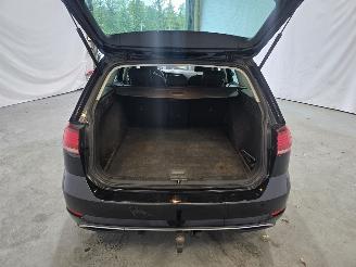 Volkswagen Golf 2.0 TDI HL Bns R picture 13