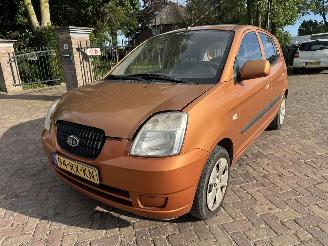 Schadeauto Kia Picanto 1.0 2005/9