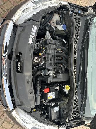Peugeot 208 1.2 PureT. Blue Lion picture 14