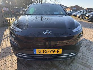 Hyundai Kona EV Premium 64 kWh picture 2