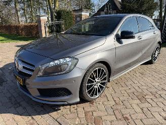 krockskadad bil auto Mercedes A-klasse A 180 Cdi 2014/3