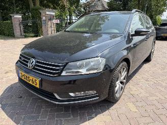 Schadeauto Volkswagen Passat 1.6 TDI Comfortline Executive Edition BlueMotion 2014/1