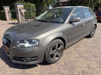 krockskadad bil auto Audi A3 1.2 TFSI Attraction 2010/10