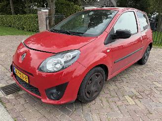 Vaurioauto  passenger cars Renault Twingo 1.2-16V Collection 2011/2
