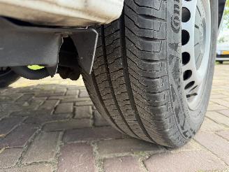 Volkswagen Transporter 2.0 TDI L2H3 32 Comfortline picture 25