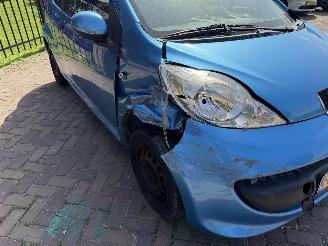 Peugeot 107 1.0-12V XR picture 17