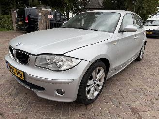 škoda osobní automobily BMW 1-serie 120i High Executive 2005/6