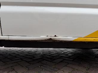 Volkswagen Transporter 2.0 TDI L2H1 picture 12