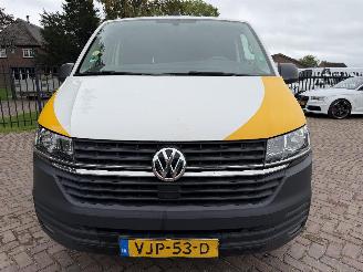 Volkswagen Transporter 2.0 TDI L2H1 picture 3