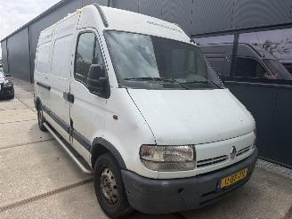 skadebil bedrijf Renault Master T33 2.2dCi L2H2 2002/9