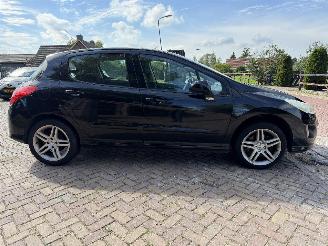 Peugeot 308 1.6 THP Sportium picture 5