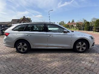 Skoda Octavia Combi 1.0 TSI Ambition picture 5