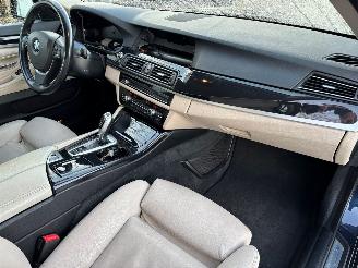 BMW 5-serie 528i x-drive luxury picture 6