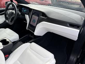 Tesla Model X 75d picture 6