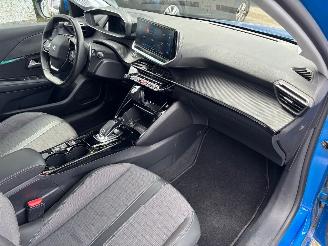 Peugeot 208 1.2pt automaat picture 6
