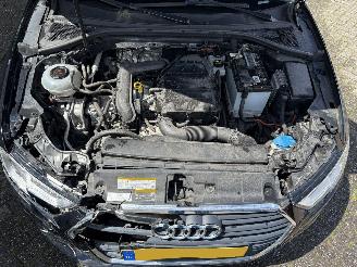 Audi A3 Sportback 1.0 tfsi airco/lm velgen picture 17