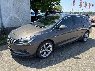 skadebil auto Opel Astra 1.0t automaat 2016/7