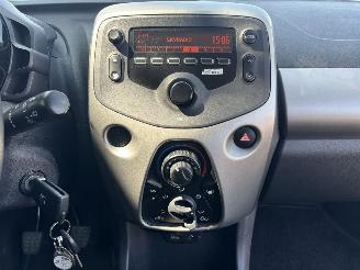 Peugeot 108 Airco/cv picture 9