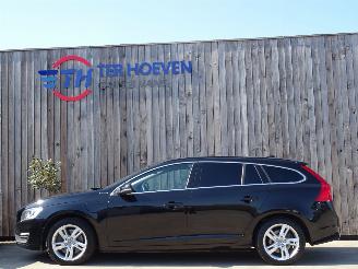 Tweedehands auto Volvo V-60 2.4 D6 Twin Engine Hybride Momemtum Klima Navi 162KW Euro 6 2015/12