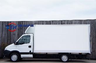 Schadeauto Iveco Daily 35S13 2.3 HPi Koffer Laadklep Automaat 107KW Euro 5 2014/4