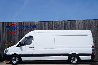 damaged passenger cars Mercedes Sprinter 310 CDi Maxi Automaat 2-Persoons 70KW Euro 5 2014/7