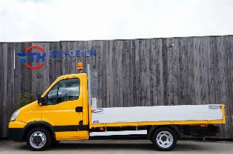 Schadeauto Iveco Daily 35C12 2.3 HPi Open Laadbak 3-Persoons Trekhaak 85KW Euro 4 2008/8