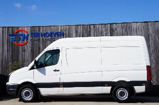 skadebil auto Volkswagen Crafter 2.0 TDi L2H2 Airco Cruise Trekhaak 3-Persoons 100KW Euro 5 2015/1
