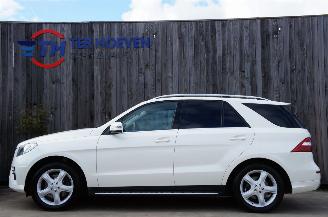 skadebil auto Mercedes ML ML 350 AMG Pakket 4-Matic Head UP Soft Close Harman Kardon 190KW Euro 6 2015/4