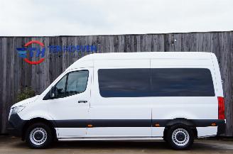 Vaurioauto  passenger cars Mercedes Sprinter 314 CDi L2H2 9-Persoons Elektrische Schuifdeur Navi Cruise 105KW Euro 6 2020/2