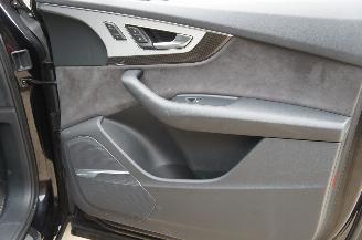 Audi SQ7 4.0 TDi V8 Quattro Airco Navi Pano Head UP Nightvision Softclose 320KW Euro 6 picture 12