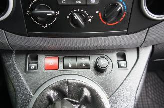 Peugeot Partner 1.6 BlueHDi L1H1 Airco Navi Cruise Trekhaak 55KW Euro 6 picture 19