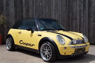 Mini Cooper 1.6 Airco Cruise Pano Stoelverwarming 85KW Euro 4 picture 5