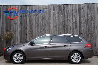 škoda osobní automobily Peugeot 308 SW Active 1.2 Pure Tech Airco Navi Pano Cruise 81KW Euro 6 2015/3