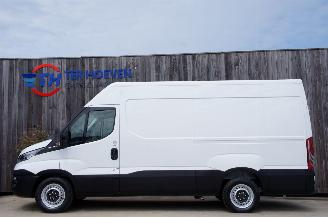 damaged passenger cars Iveco Daily 35S13 2.3 HPi L2H2 Hi-Matic Airco Navi Trekhaak 93KW 2016/1