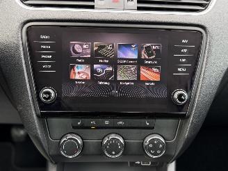 Skoda Octavia Combi 1.6 TDI Ambition Navi CarPlay Sitzheizung picture 21