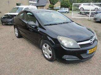 krockskadad bil auto Opel Astra GTC 1.6 Business 2007/8